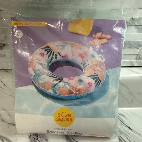 Sun Squad Inflatable Swim Tube with Handles 36” Diameter New Summer Pool Relax - Picture 1 of 4